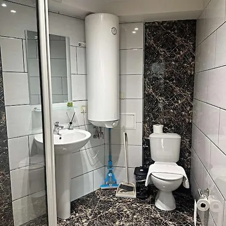Center 3 Apartment